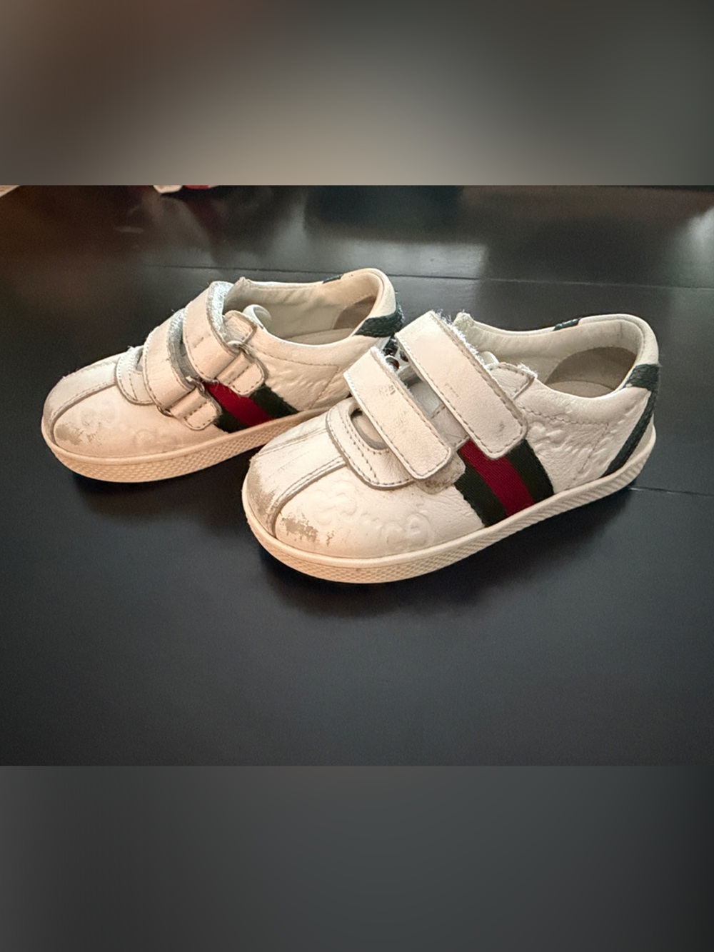 Gucci White Kids Velcro Sneakers with Green and Red Accent